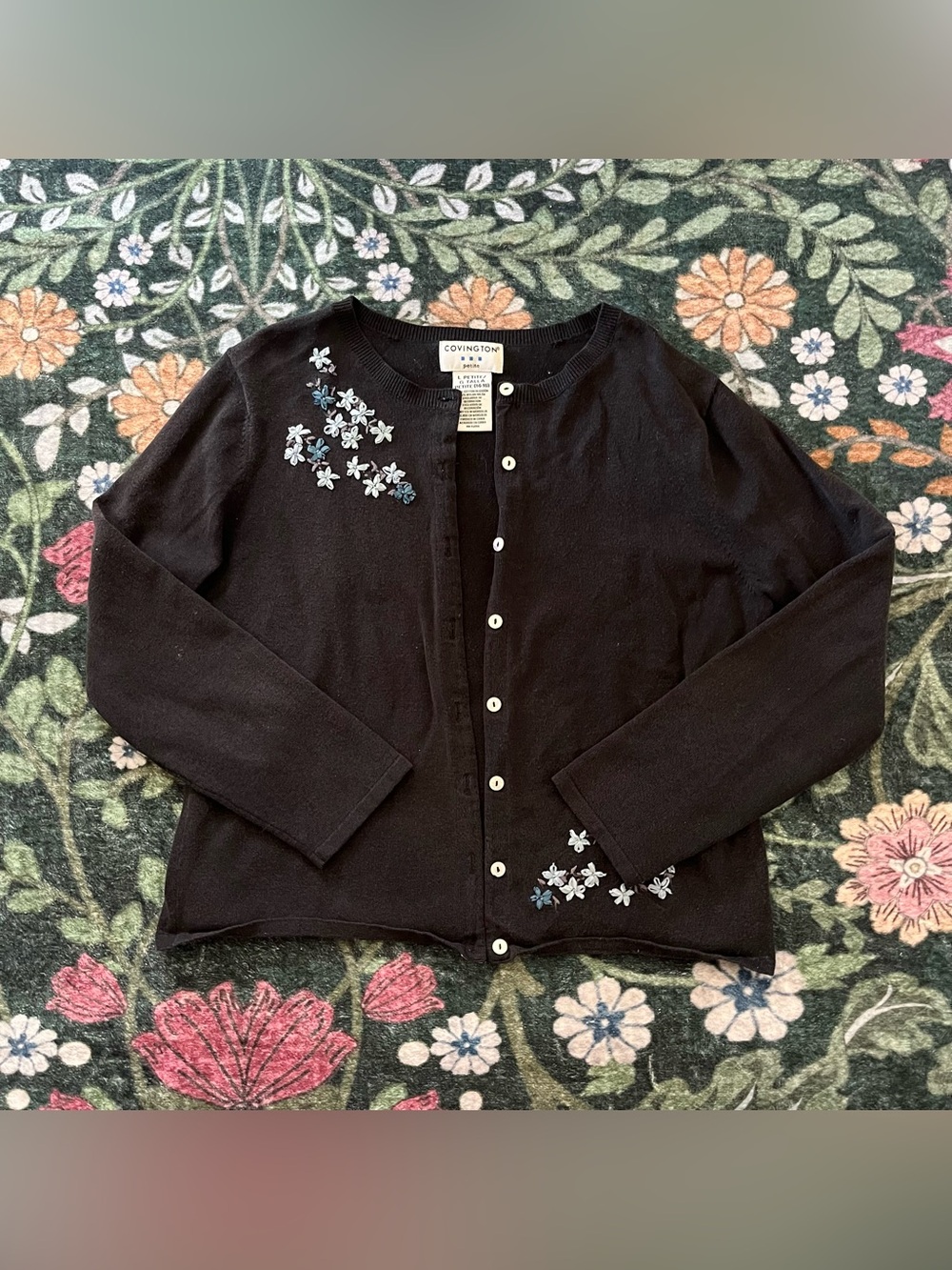 🌼 Delicate Floral Vintage Cardigan 🌼